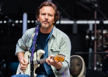 LONDON, ENGLAND - JULY 06: (EDITORIAL USE ONLY) Eddie Vedder performs live on stage in support of The Who at Wembley Stadium on July 06, 2019 in London, England. (Photo by Samir Hussein/WireImage)